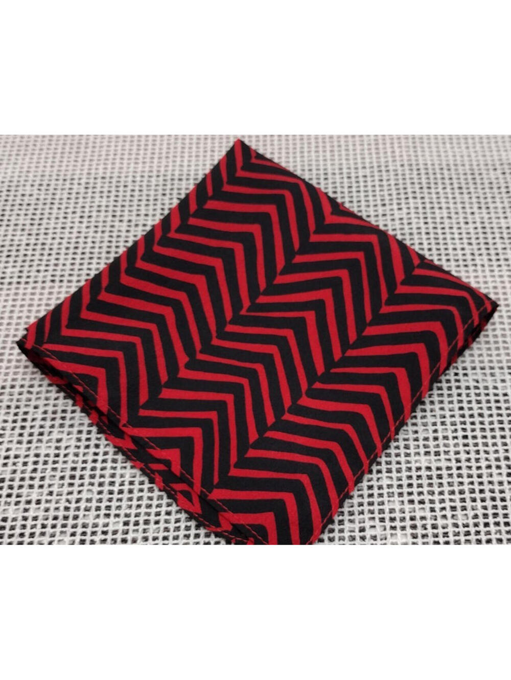 Vintage 60s Pocket Hankie Red Black Zig Zag Zebra Authentic MID CENTURY MENSWEAR
